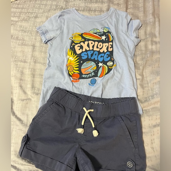 Old Navy Girls M (8) “Explore Space” Graphic Tee Light Blue Planets T. Shirt - Picture 2 of 7
